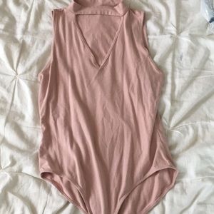 Heart and hips pink sleeveless bodysuit
